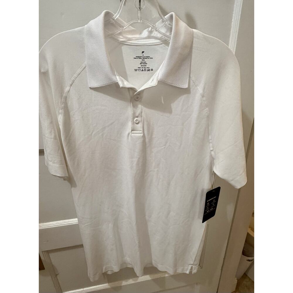Men Fabletics Size Small Classic White Short Sleeve Training Day Polo Shirt NWT